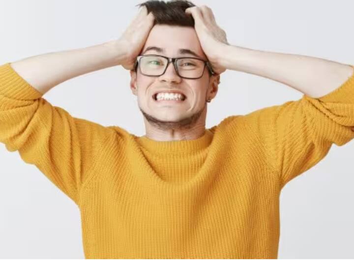 ਚੱਕਰ ਆਉਣੇ: ਨਾੜੀਆਂ ਵਿੱਚ ਰੁਕਾਵਟ ਦਿਮਾਗ ਨੂੰ ਖੂਨ ਦੀ ਸਪਲਾਈ ਨੂੰ ਘਟਾ ਦਿੰਦੀ ਹੈ, ਜਿਸ ਨਾਲ ਚੱਕਰ ਆਉਣੇ ਜਾਂ ਇਕਾਗਰਤਾ ਦੀ ਕਮੀ ਵਰਗੀਆਂ ਸਮੱਸਿਆਵਾਂ ਹੁੰਦੀਆਂ ਹਨ। ਸਵੇਰੇ ਖਾਲੀ ਪੇਟ ਤੁਲਸੀ ਦੇ ਪੱਤਿਆਂ ਅਤੇ ਸ਼ਹਿਦ ਦਾ ਮਿਸ਼ਰਣ ਲੈਣ ਨਾਲ ਖੂਨ ਦੇ ਪ੍ਰਵਾਹ ਵਿੱਚ ਸੁਧਾਰ ਹੁੰਦਾ ਹੈ।