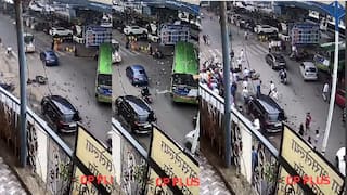 पुण्यातील पुलावर टेम्पोचा अपघात, टेम्पोतील लोखंडी जॉब पुलाखालून जाणाऱ्या बाइकस्वारावर कोसळले अन्...