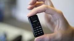 Technology: દુનિયાના 5 સૌથી નાના મોબાઇલ ફોન,એક તો દેખાઈ છે ક્રેડિટ કાર્ડ જેવો