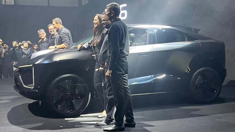 John Abraham Unveils Limited-Run Mahindra BE6 Batman Edition: Check Out Price, Units, Photos