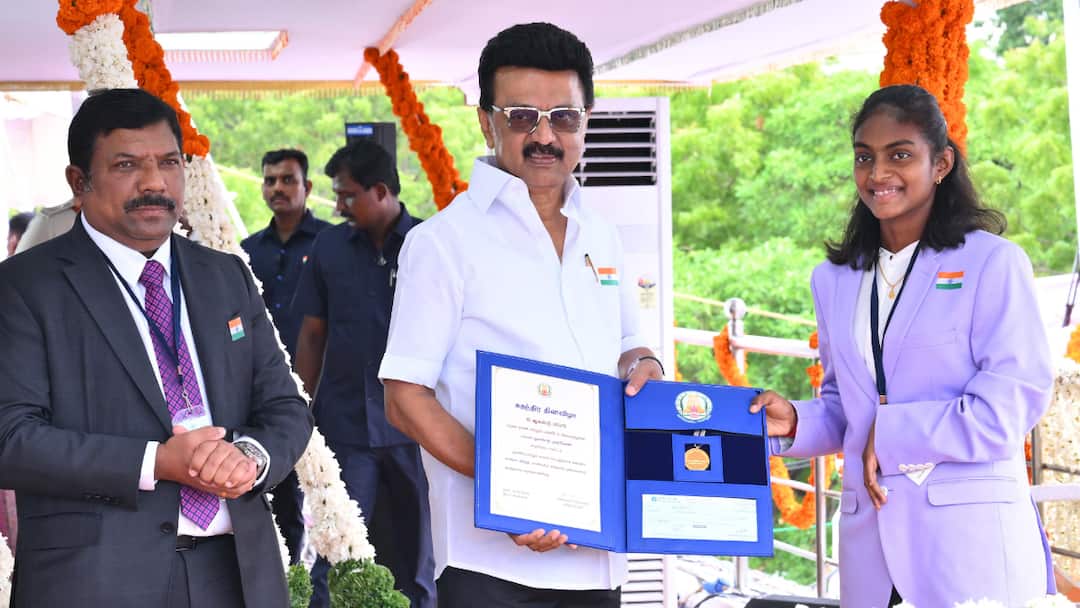 காஞ்சிபுரத்தின் பெருமை: கல்பனா சாவ்லா விருது வென்ற துளசிமதி! சாதனை படைத்த இளம் வீராங்கனை!