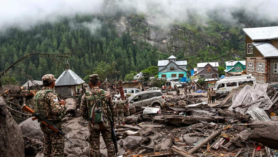 J-K Kishtwar Cloudburst Death Toll Rises To 60 Rescue Ops As 500 Feared Trapped CM Briefs PM Modi J-K Kishtwar Cloudburst: Death Toll Rises To 60, Rescue Ops Underway As 500 Feared Trapped; CM Briefs PM