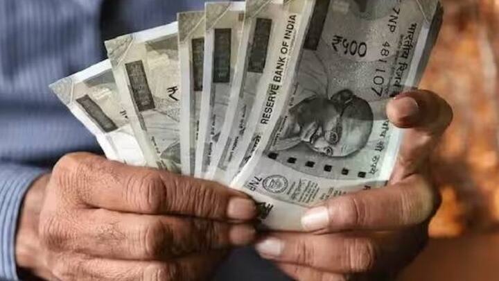 ইউপিআইতে এখন একজন ব্যক্তি সর্বাধিক ৫০ বার অ্যাকাউন্টের ব্যালান্স চেক করতে পারবেন। মূলত সার্ভার ওভারলোড কমানোই এর উদ্দেশ্য।