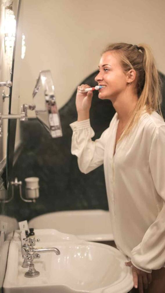 எவ்வளவு நேரம் தினமும் பல் துலக்க வேண்டும்?