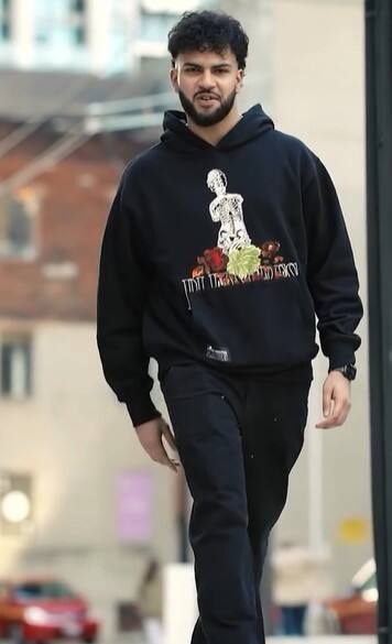 ਮਨੋਰੰਜਨ ਜਗਤ ਨੂੰ ਵੱਡਾ ਘਾਟਾ, ਸਦਮੇ 'ਚ ਮਸ਼ਹੂਰ ਪੰਜਾਬੀ ਗਾਇਕ, ਹਾਰਟ ਅਟੈਕ ਨਾਲ...