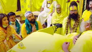Shilpa Shetty Reacts As Raj Kundra Offers Kidney To Guru Premanand Maharaj, Watch