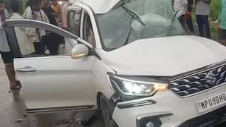 Rajnandgaon Road Accident: छत्तीसगढ़ के राजनांदगांव में बड़ा सड़क हादसा, कार और ट्रक की जोरदार टक्कर, 6 लोगों की मौत