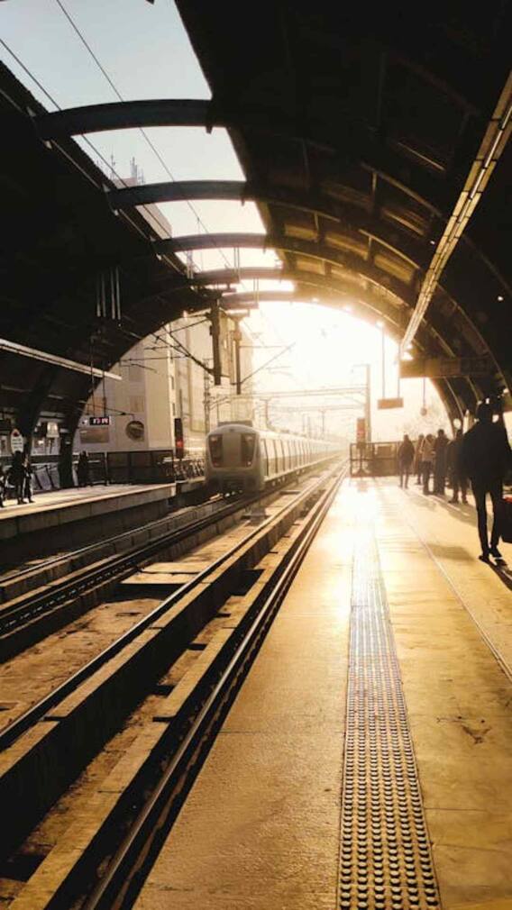 एक दिन में मेट्रो कितनी बिजली खर्च कर देती है?