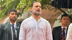 Independence Day 2025: बारिश में भीगते रहे राहुल गांधी, खरगे ने रिमोट से फहराया तिरंगा, आजादी के जश्न की ये तस्वीरें जरूर देखें