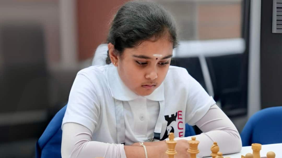 Meet Bodhana Sivanandan, Youngest Chess Prodigy Of Indian Descent Who Defeated Grandmaster Pete Wells