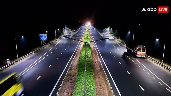 Annual Fastag Pass Rules: एनुअल फास्टैग पास लेने के बाद अब क्या स्टेट हाईवे से सफर करने के लिए अलग से फास्टैग लेने की जरूरत पड़ेगी. जान लीजिए कैसे कटेगा स्टेट हाईवे पर टोल.