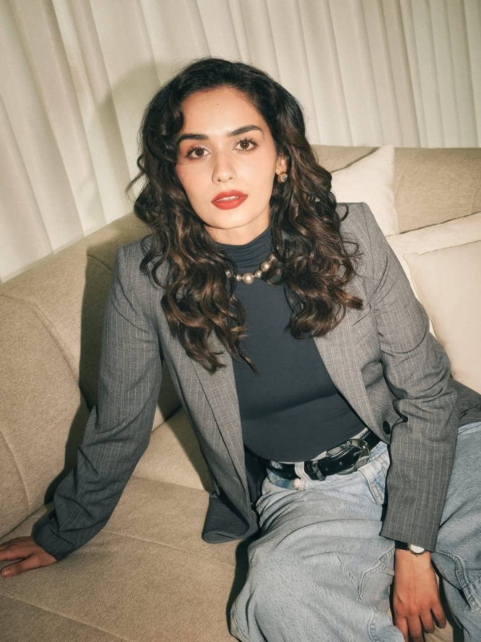 After becoming Miss World in 2017, Manushi Chillar became an internet sensation. He had injured many people with his beauty. After this, he made his debut in the Hindi film industry with Akshay Kumar starrer film 'Prithviraj Chauhan'. After this, it was seen in films like 'Bade Mian Chhoti Mian', 'Malik', 'Tehran'. But she could not impress the audience.
