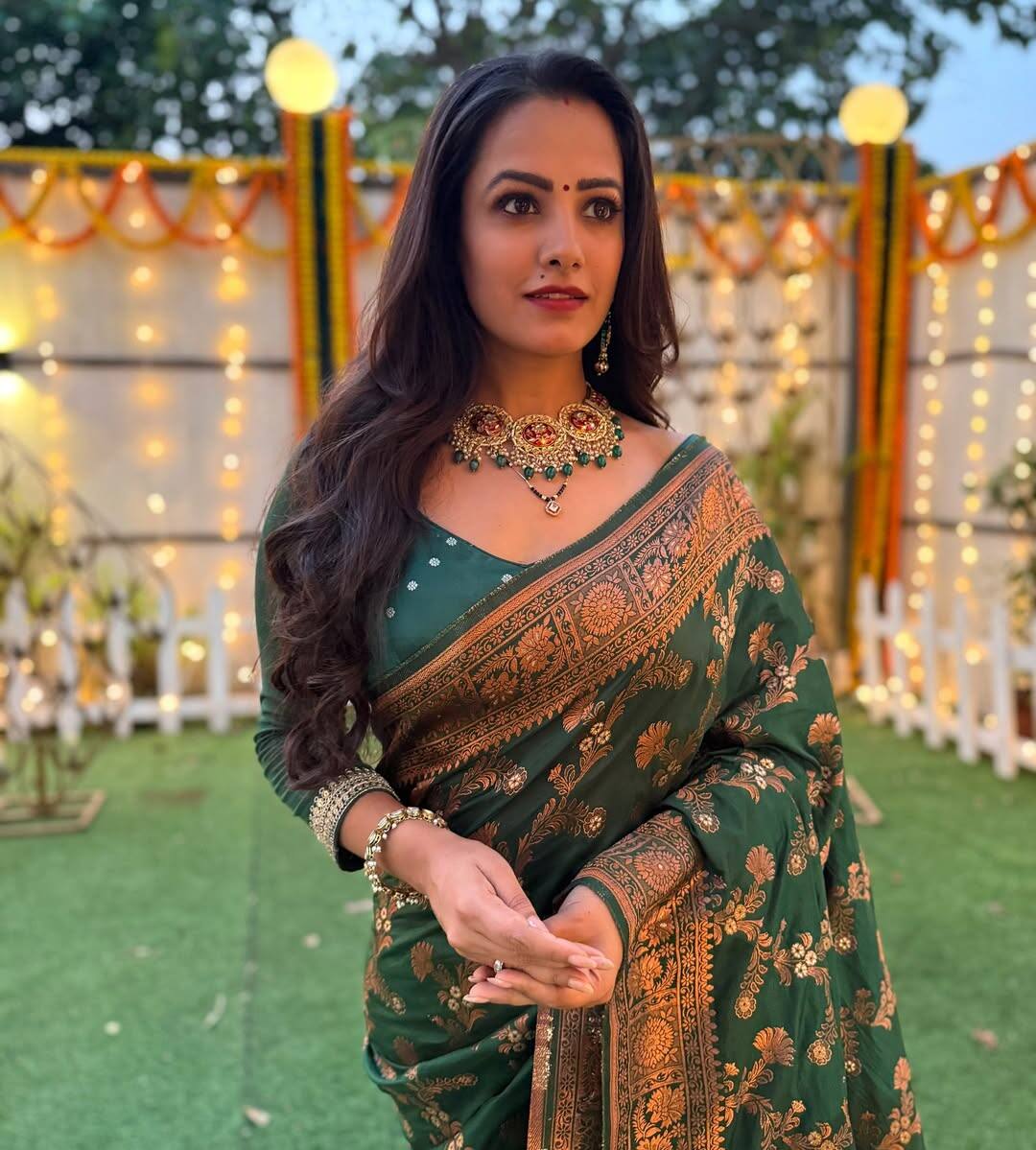 Anita felt very bad that the father has always wanted a son, she has become sad when she has a daughter. Anita's sister was married at a very young age. She had become a mother at the age of 20.