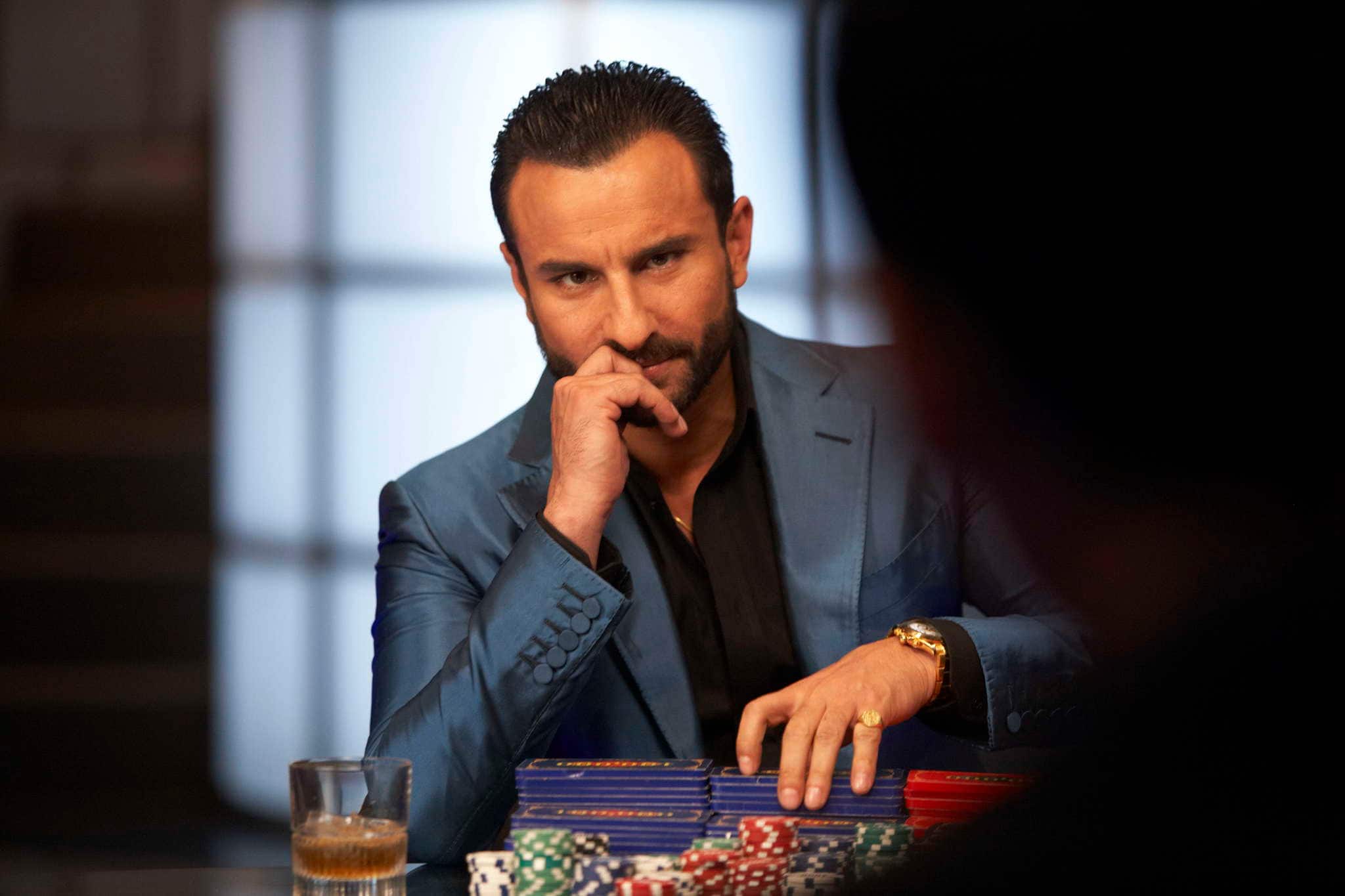 In an old interview, Saif revealed that he was fired from his first film 'Bekhudi' (1992), when the director gave him an ultimatum to choose a girlfriend and a film. Saif had admitted that this 'religious' made the beginning of his career dramatic.
