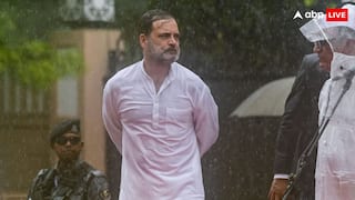 स्वतंत्रता दिवस पर खरगे फहरा रहे थे तिरंगा, बारिश में भीगते रहे राहुल, जानें क्यों वायरल हुई तस्वीरें