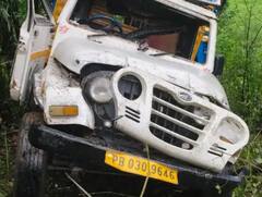 ਆਜ਼ਾਦੀ ਦਿਹਾੜੇ 'ਤੇ ਵਾਪਰਿਆ ਭਿਆਨਕ ਹਾਦਸਾ, ਖੱਡ 'ਚ ਡਿੱਗੀ ਪਿਕਅੱਪ, 4 ਦੀ ਮੌਤ, 15 ਬੱਚਿਆਂ ਸਣੇ 23 ਜ਼ਖ਼ਮੀ