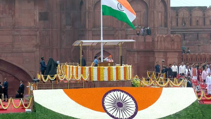 'রক্ত আর জল একসঙ্গে বইতে পারে না', সিন্ধু চুক্তি স্থগিত রাখা নিয়ে নাম না করে পাকিস্তানকে কড়া বার্তা প্রধানমন্ত্রীর, 'সিন্ধু জলচুক্তিতে উপকৃত হয়েছে পড়শি দেশ, ক্ষতি হয়েছে ভারতের, এই চুক্তি দুর্ভাগ্যপূর্ণ'