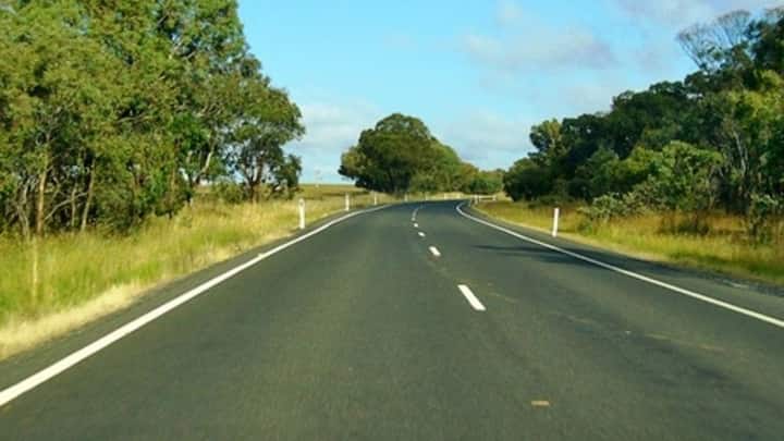 इसलिए एनुअल फास्टैग पास किसी भी स्टेट हाईवे पर मान्य नहीं होगा. और ना ही आपको स्टेट हाईवे के लिए किसी और पास की जरूरत पड़ेगी. आप नार्मली फास्टैग से ही स्टेट हाईवे पर पेमेंट कर सकेंगे. बस ध्यान रहे कि उसमें बैलेंस होना जरूरी है.