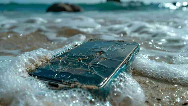 अब 20 हजार से भी कम कीमत में मिल जाएंगे Waterproof Smartphone! ये वाला है बेहद स्टाइलिश