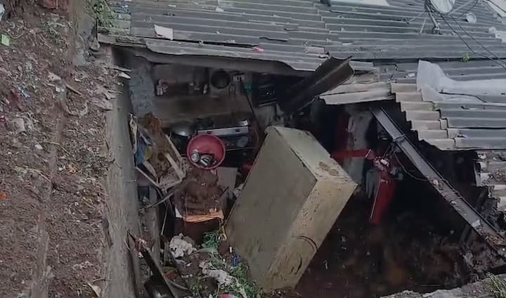 हवामान खात्याने मुंबईला पावसाचा रेड अलर्ट दिला आहे. त्यामुळे आज दिवसभर पावसाचा जोर कायम राहण्याची शक्यता आहे. त्यामुळे डोंगराची माती भुसभुशीत होऊन आणखी एखादी दुर्घटना घडू नये, यादृष्टीने पालिकेकडून खबरदारी घेतली जात आहे.