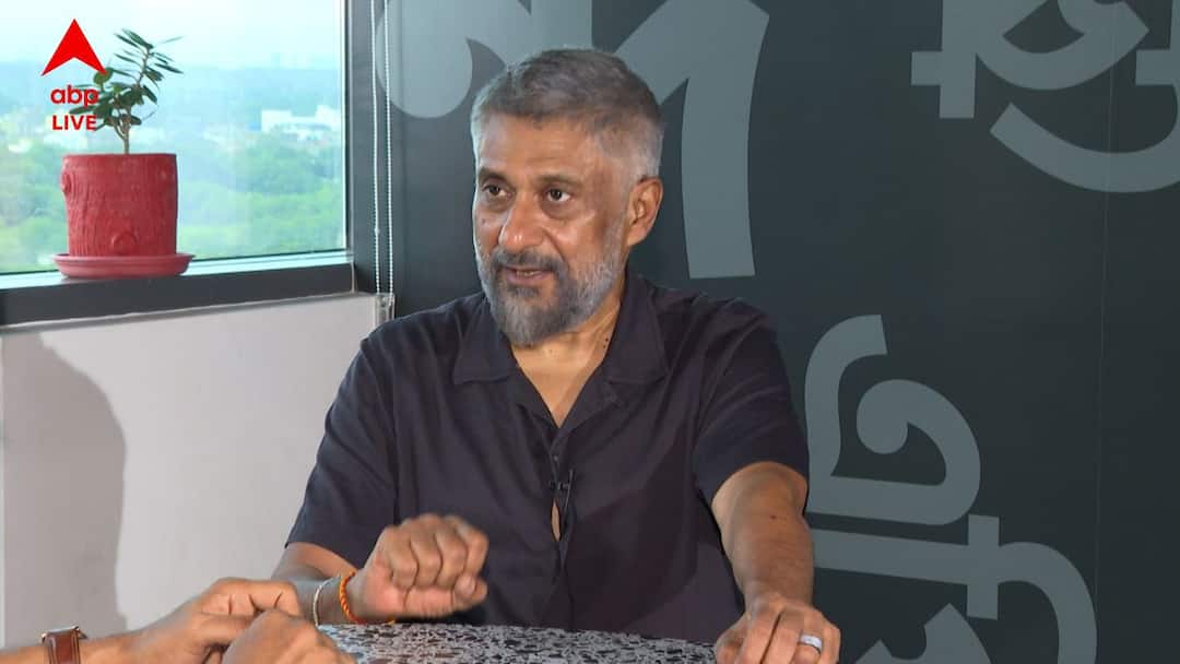 ‘বাংলা নিয়ে ছবি করেছেন, গুজরাত নিয়ে সিনেমা তৈরির ইচ্ছে আছে?’ কী বললেন বিবেক অগ্নিহোত্রী? ‘বাংলা নিয়ে ছবি করেছেন, গুজরাত নিয়ে সিনেমা তৈরির ইচ্ছে আছে?’ কী বললেন বিবেক অগ্নিহোত্রী?