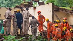 दिल्ली में 48 घंटों में 3 हादसे, मां-बेटी की मौत के बाद सरकार पर उठ रहे सवाल