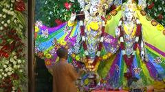 जन्माष्टमी पर मथुरा पहुंचे CM योगी आदित्यनाथ, श्रीकृष्ण जन्मभूमि मंदिर में की पूजा-अर्चना