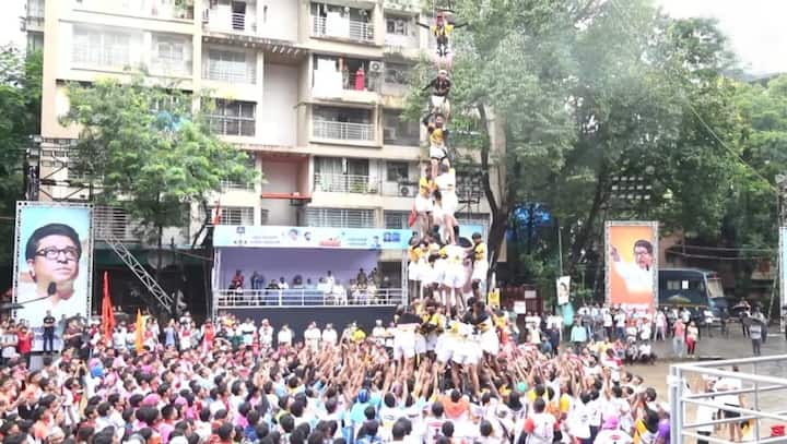 मराठी तरुणांसाठी व्यासपीठ: अविनाश जाधव म्हणाले की, “या खेळाडूंना व्यासपीठ मिळावं म्हणून राज ठाकरे यांनी ही संधी उपलब्ध करून दिली आहे. हे तरुण पब संस्कृतीतले नाहीत, हे मराठी स्वाभिमानी युवक आहेत.”