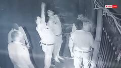 UP News: दबिश के दौरान तोड़ा CCTV कैमरा, मुरादाबाद पुलिस का हैरान करने वाला वीडियो वायरल