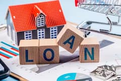 Home Loan Interest Hikes SBI: ઘરનું સપનું જોતા લોકોને મોટો ઝટકો. હવે હોમ લોન પર ચૂકવવું પડશે આટલું વ્યાજ