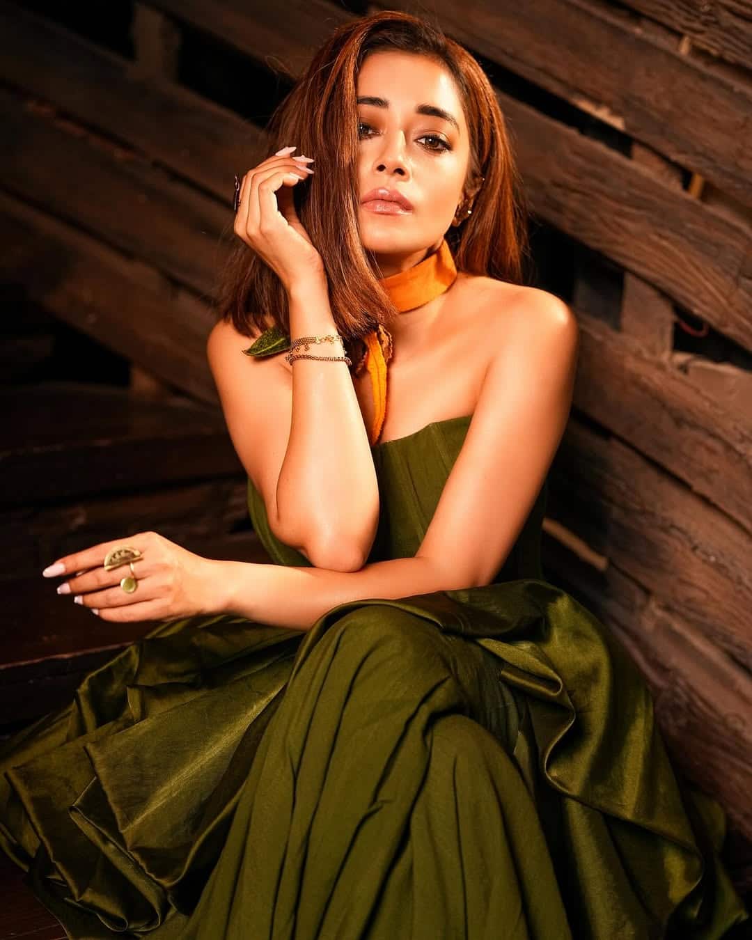 Tina Dutta describes her relationship states single. But it is not so, many reports have claimed that they have been married.