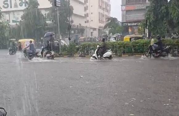 Gujarat Rain Forecast: 19 ઓગસ્ટથી ગુજરાતના આ જિલ્લામાં ભારેથી અતિભારે વરસાદની આગાહી According to the forecast of the Meteorological Department, heavy rains are predicted in this district of Gujarat after August 19. Gujarat Rain Forecast: 19 ઓગસ્ટથી ગુજરાતના આ જિલ્લામાં ભારેથી અતિભારે વરસાદની આગાહી