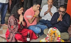 कंगणा राणौत आणि राज ठाकरेंच्या कन्येकडून शनी देवाला अभिषेक, दर्शन घेतल्यानंतर दोघींचा एकत्र सत्कार