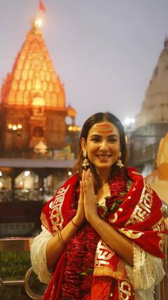 हर हर महादेव, सोनल चौहान महाकालच्या दर्शनाला, इन्स्टाग्रामवर शेअर केले फोटो