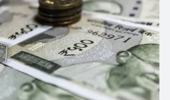 ਸਰਕਾਰ 6 ਮਹੀਨੇ ਕੰਮ ਕਰਨ ਤੋਂ ਬਾਅਦ ਪਹਿਲੀ ਕਿਸ਼ਤ ਅਤੇ 12 ਮਹੀਨੇ ਕੰਮ ਕਰਨ ਤੋਂ ਬਾਅਦ ਦੂਜੀ ਕਿਸ਼ਤ ਭੇਜੇਗੀ। ਦੱਸ ਦੇਈਏ ਕਿ ਇਸ ਯੋਜਨਾ ਦੇ ਤਹਿਤ, ਸਰਕਾਰ ਨੌਜਵਾਨਾਂ ਨੂੰ ਹਰ ਮਹੀਨੇ ਨਹੀਂ, ਸਗੋਂ ਸਿਰਫ਼ ਇੱਕ ਵਾਰ ਅਤੇ ਉਹ ਵੀ ਦੋ ਕਿਸ਼ਤਾਂ ਵਿੱਚ 15000 ਰੁਪਏ ਦਵੇਗੀ।