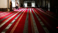 खास लोगों के स्वागत के लिए रेड कार्पेट ही क्यों बिछाया जाता है, नीला या पीला क्यों नहीं?