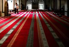 ਖਾਸ ਲੋਕਾਂ ਦੇ ਸਵਾਗਤ ਲਈ ਲਾਲ ਕਾਰਪੇਟ ਹੀ ਕਿਉਂ ਵਿਛਾਇਆ ਜਾਂਦਾ? ਨੀਲਾ ਅਤੇ ਪੀਲਾ ਕਿਉਂ ਨਹੀਂ