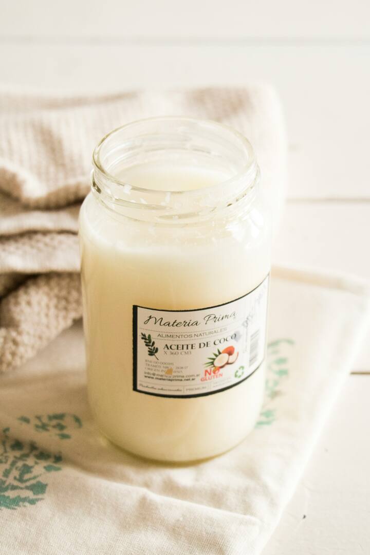 त असलेले फॅटी अ‍ॅसिड्स आणि व्हिटॅमिन E त्वचेचं नैसर्गिक पोषण करतात.