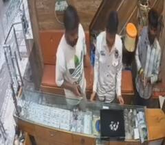 ਪੁਲਿਸ ਅਤੇ ਬਦਮਾਸ਼ਾਂ ਵਿਚਾਲੇ ਹੋਇਆ ਮੁਕਾਬਲਾ, ਦੋਵੇਂ ਬਦਮਾਸ਼ ਜ਼ਖ਼ਮੀ, ਸੁਨਿਆਰੇ 'ਤੇ ਚਲਾਈਆਂ ਸਨ ਗੋਲੀਆਂ; ਵਾਰਦਾਤ ਨਾਲ ਕੰਬੇ ਲੋਕ