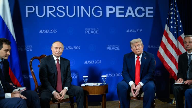 ‘Stop Killing Civilians?’: Putin Shrugs Off Ukraine Ceasefire Question In Alaska — WATCH