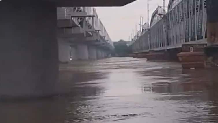 Delhi: Yamuna Breaches Warning Level Again, Authorities On Alert As River Inches Closer To Danger Mark