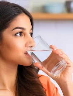 સવારે પાણી પીવાની સાચી રીત: કેટલા ગ્લાસ પીવું છે યોગ્ય?