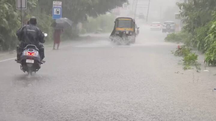 આ ઉપરાંત, 29 જિલ્લાઓમાં ભારેથી અતિભારે વરસાદની આગાહી છે, જેમાં રાજકોટ, જૂનાગઢ, અમરેલી, ભાવનગર, ગીર સોમનાથ, ભરૂચ, સુરત, તાપી અને ડાંગમાં ઓરેન્જ એલર્ટ જ્યારે કચ્છ, બનાસકાંઠા, પાટણ, મહેસાણા, સાબરકાંઠા, ગાંધીનગર, અરવલ્લી, મહીસાગર, દાહોદ, પંચમહાલ, વડોદરા, છોટા ઉદેપુર, નર્મદા, આણંદ, ખેડા, અમદાવાદ, સુરેન્દ્રનગર, બોટાદ અને મોરબીમાં યલો એલર્ટ આપવામાં આવ્યું છે.