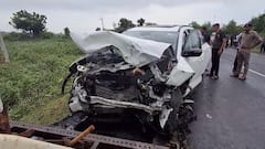 વઢવાણ-લખતર હાઇવે પર ભયાનક અકસ્માત: બે કાર વચ્ચે અથડામણ બાદ આગ, બે બાળકો સહિત 8ના મોત, મૃતકોના નામ આવ્યા સામે