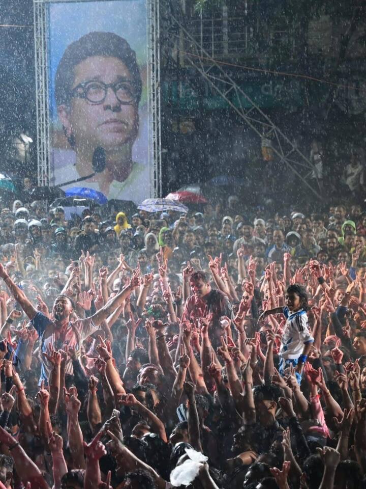 जय जवान आणि कोकण नगर या दोन गोविंदा पथकांनी यंदा 10 थर रचण्याचा विक्रम केला आहे.