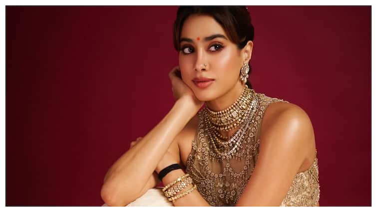 Janhvi Kapoor Reacts To Trolling Over ‘Bharat Mata Ki Jai’ At Janmashtami Event Janhvi Kapoor Reacts To Trolling Over ‘Bharat Mata Ki Jai’ At Janmashtami Event