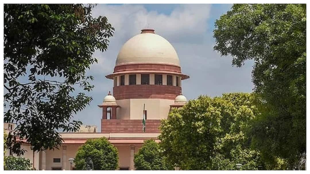 Timeline Order: రాష్ట్రపతి, గవర్నర్లకు గడువు విధించడం సరికాదు.. సుప్రీంకోర్టుకు కేంద్రం నివేదిక Centre Warns Of Constitutional Chaos Over Supreme Courts Timeline Order To President and Governors Timeline Order: రాష్ట్రపతి, గవర్నర్లకు గడువు విధించడం సరికాదు.. సుప్రీంకోర్టుకు కేంద్రం నివేదిక