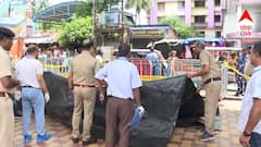 গভীর রাতে মধ্যমগ্রামে বিরাট বিস্ফোরণ! ভাঙল হাইস্কুলের নোটিস বোর্ডের কাচ, আতঙ্কিত স্থানীয় বাসিন্দারা, মৃত ১