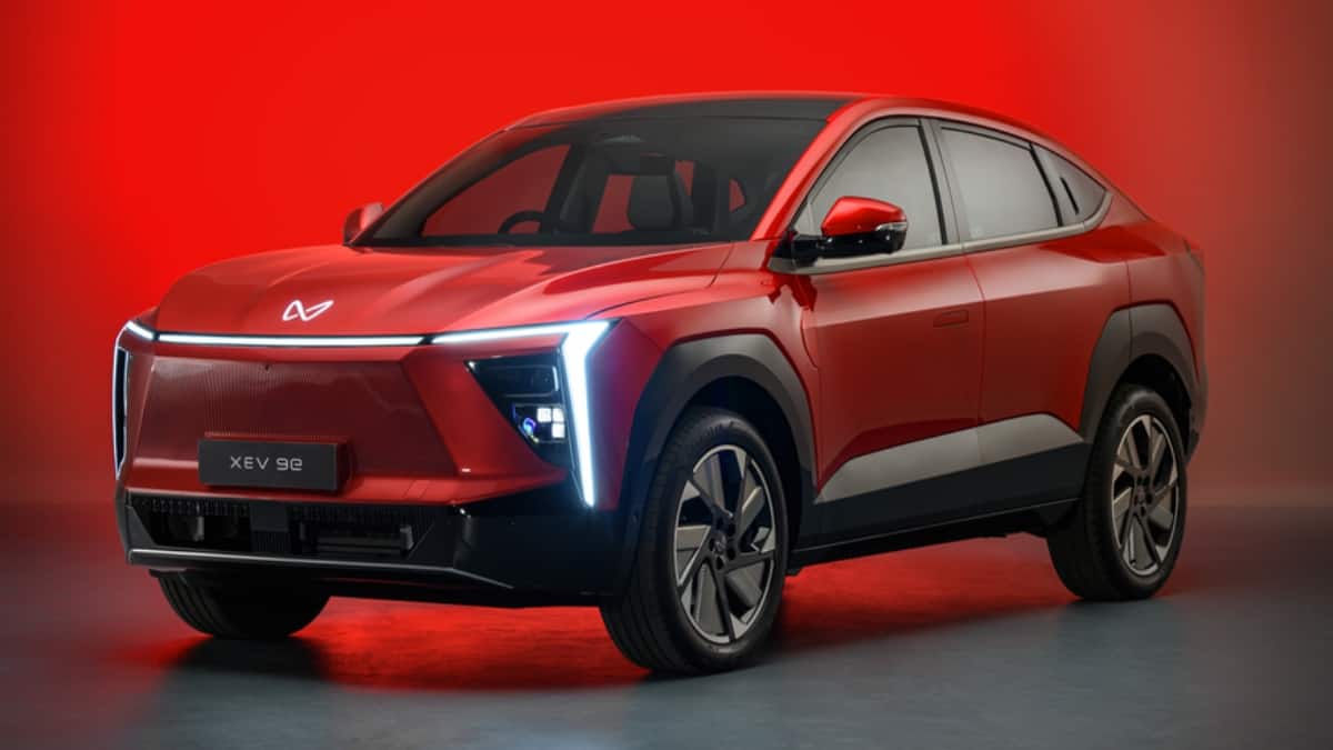 மாஸ் காட்டப்போகும் மஹிந்திரா.. சந்தைக்கு வரப்போகும் புதிய 5 SUV கார்கள் - EVயில் 7 சீட்டர்!