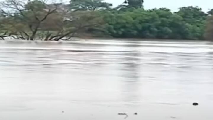 त्यामुळे पंचगंगा नदीच्या पाणी पातळीत वाढ होत आहे.